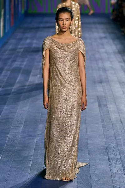 Look 53